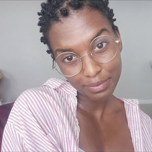 Meet your Posher, Lea